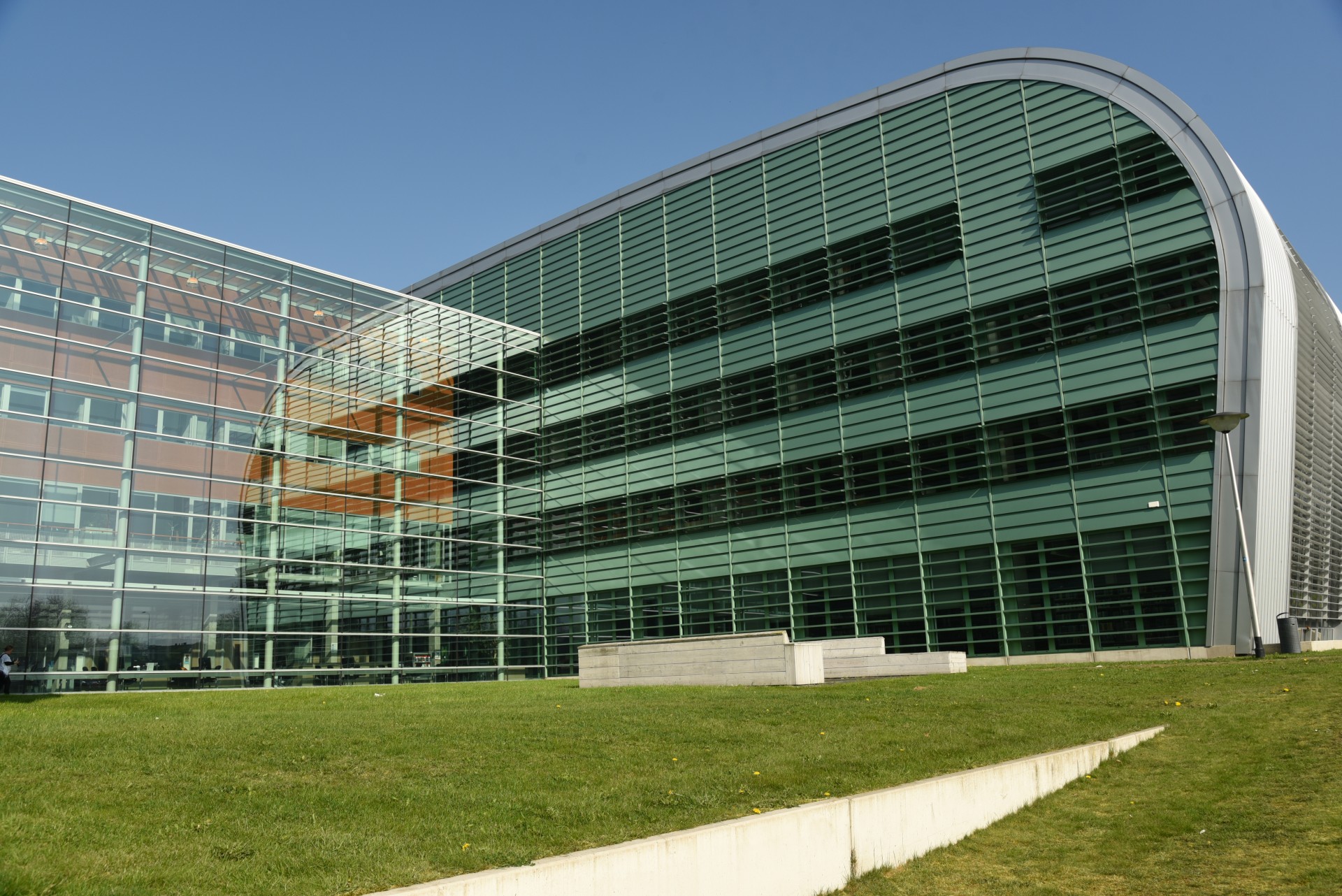 2017 04 Nijmegen Driehuizerweg pub01 001a