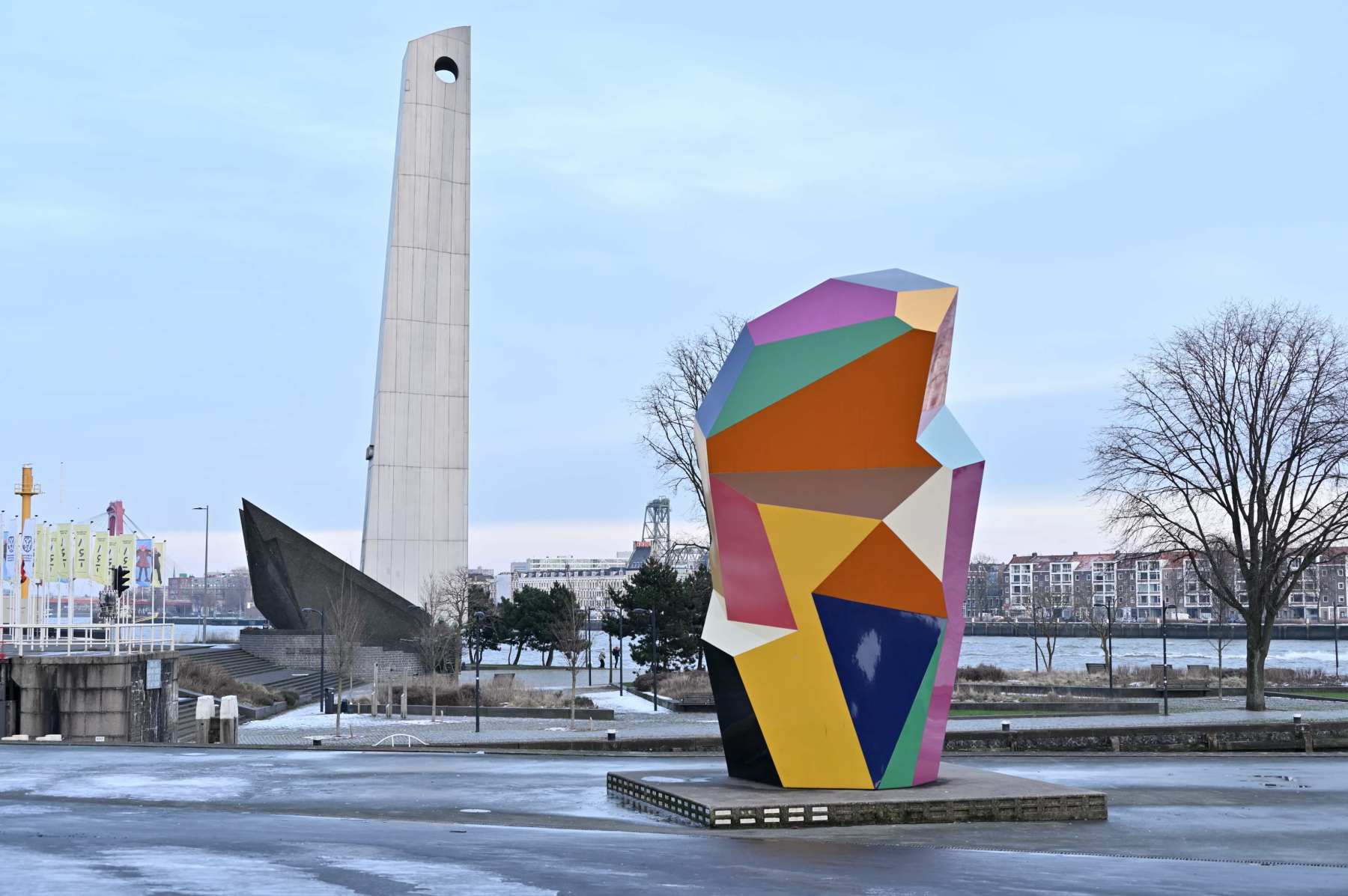 2024 01 20jan Rotterdam03 MarathonbeeldKoopvaardijmonument DSC 5011